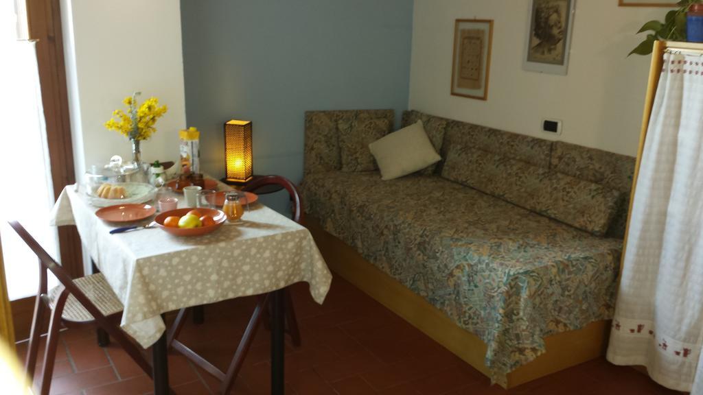 Olivella Bed and Breakfast Mezzane di Sotto Exterior foto